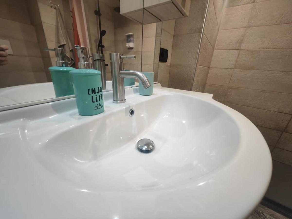Mini Loft In Centro Apartment บารี ภายนอก รูปภาพ